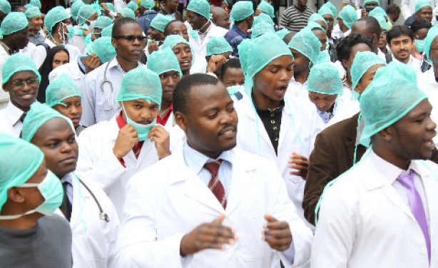 Zimbabwe Hospital Doctors Association members demand salaries at prevailing Inter-bank rate